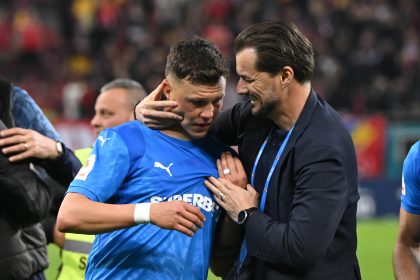Adrian Rus felicitat dupa meciul de fotbal dintre Dinamo Bucuresti si Universitatea Craiova, din cadrul Cupei Romaniei Betano, desfasurat pe Arena Nationala din Bucuresti, joi 23 aprilie 2026. © FOTO:Razvan Pasarica/SPORT PICTURES